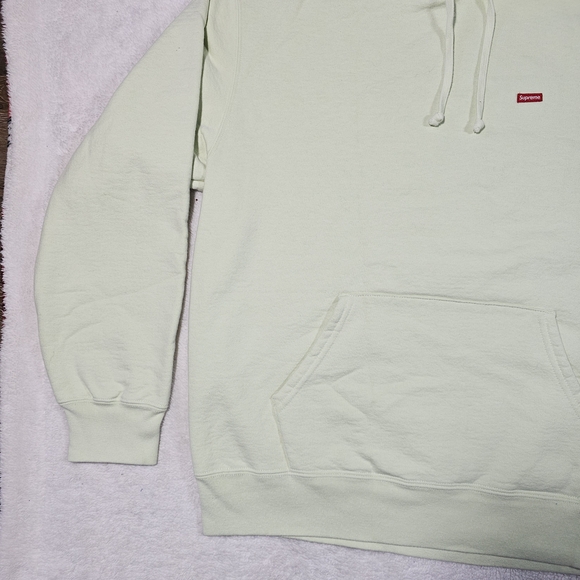 Supreme Light Green Hoodie Size M. - Picture 4 of 14